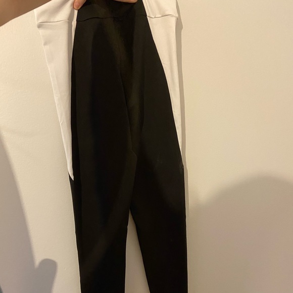 White and black small leggings - Picture 3 of 3